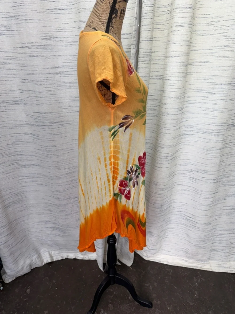 Vintage Pineapple Yellow & Orange Floral V-Neck Tunic Dress